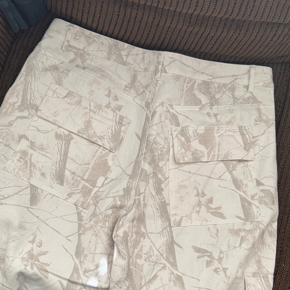 Altr’d State Camo-Print Cargo Jeans SZ XL - Picture 4 of 4